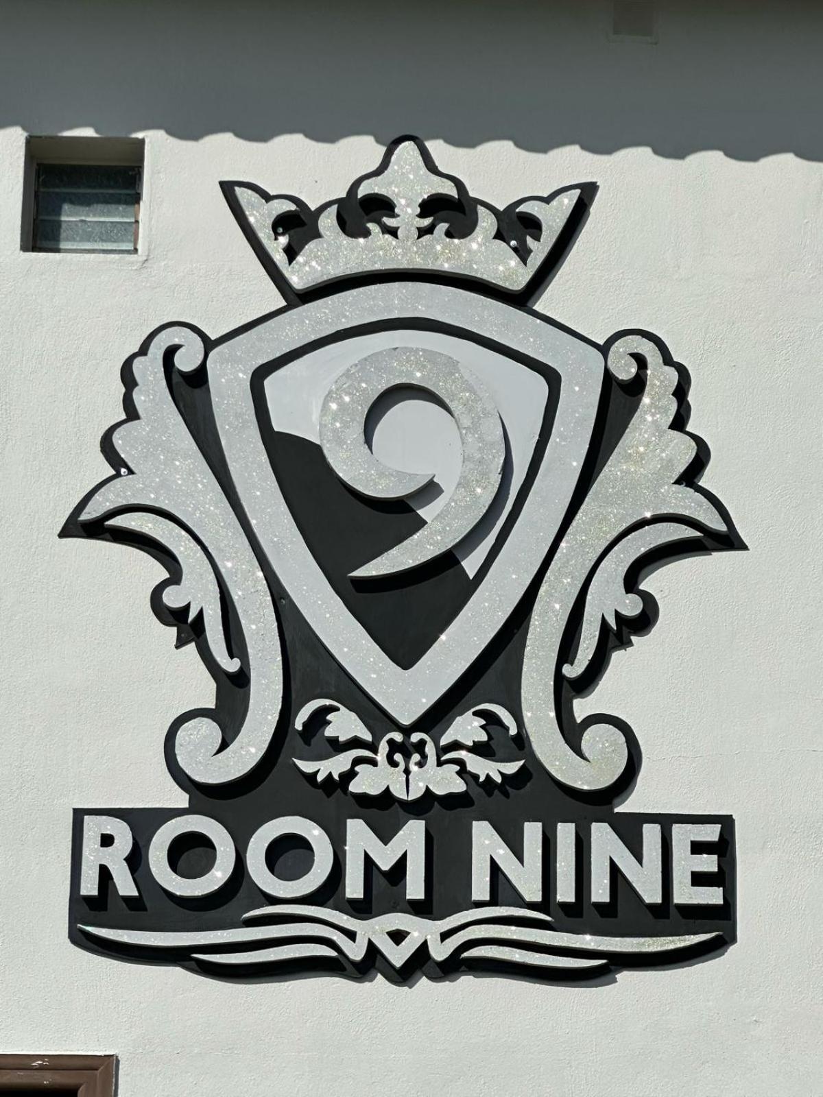 Room Nine 9 Beachfront Apartments Nea Kallikrateia Exterior foto