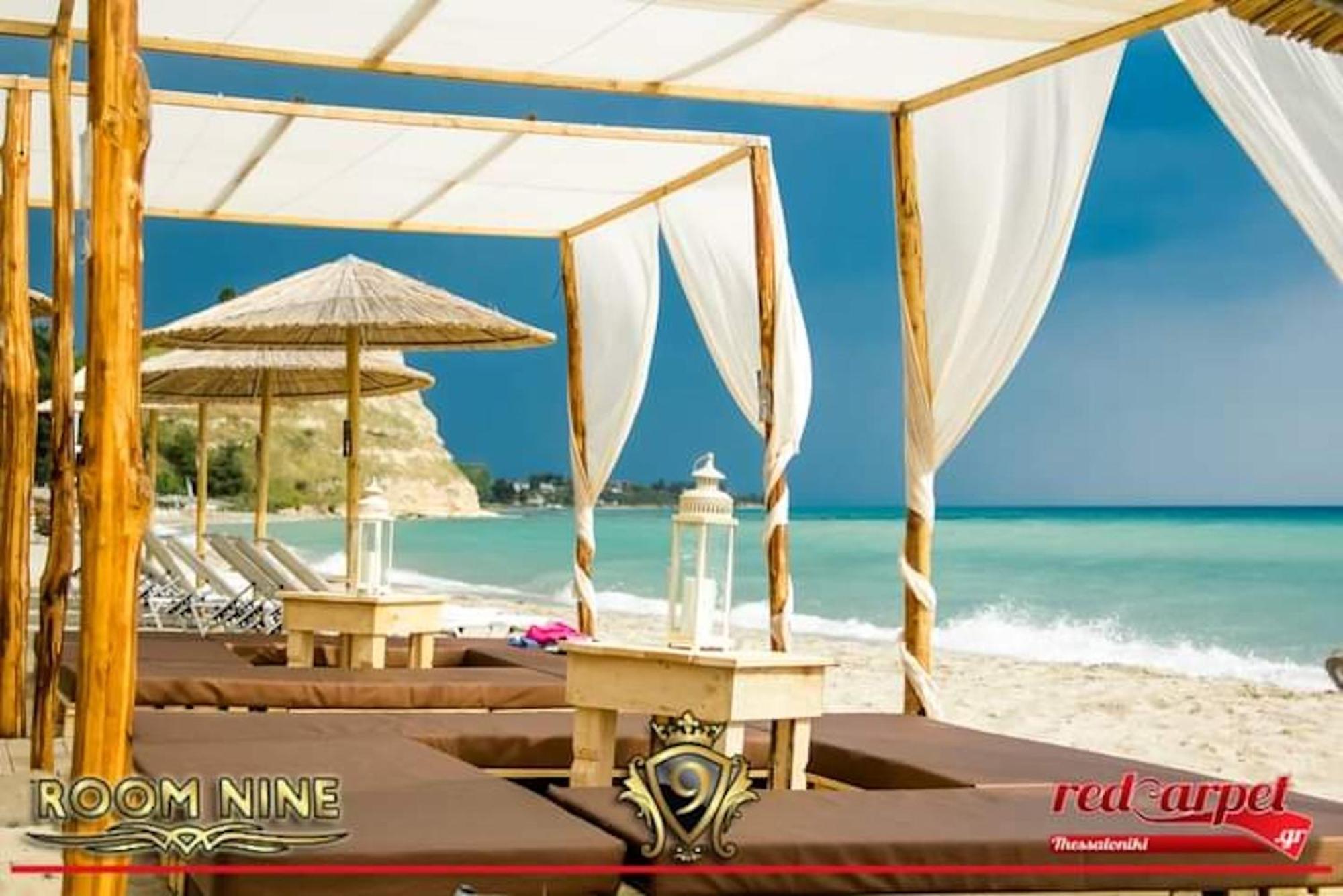 Room Nine 9 Beachfront Apartments Nea Kallikrateia Exterior foto